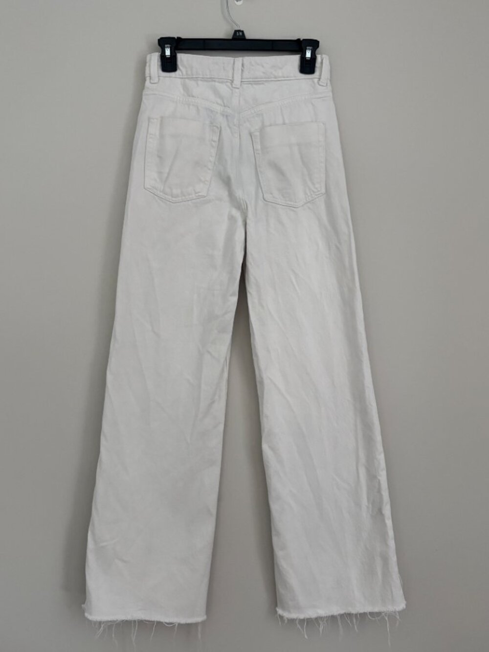 H&M White High Rise Wide Leg Cropped Jeans Raw Hem Coastal Minimalist Boho Sz 4 - Picture 2 of 7